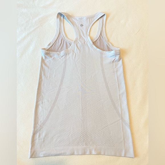 Lululemon Swiftly Tech Racerback 2.0 - Picture 3 of 5